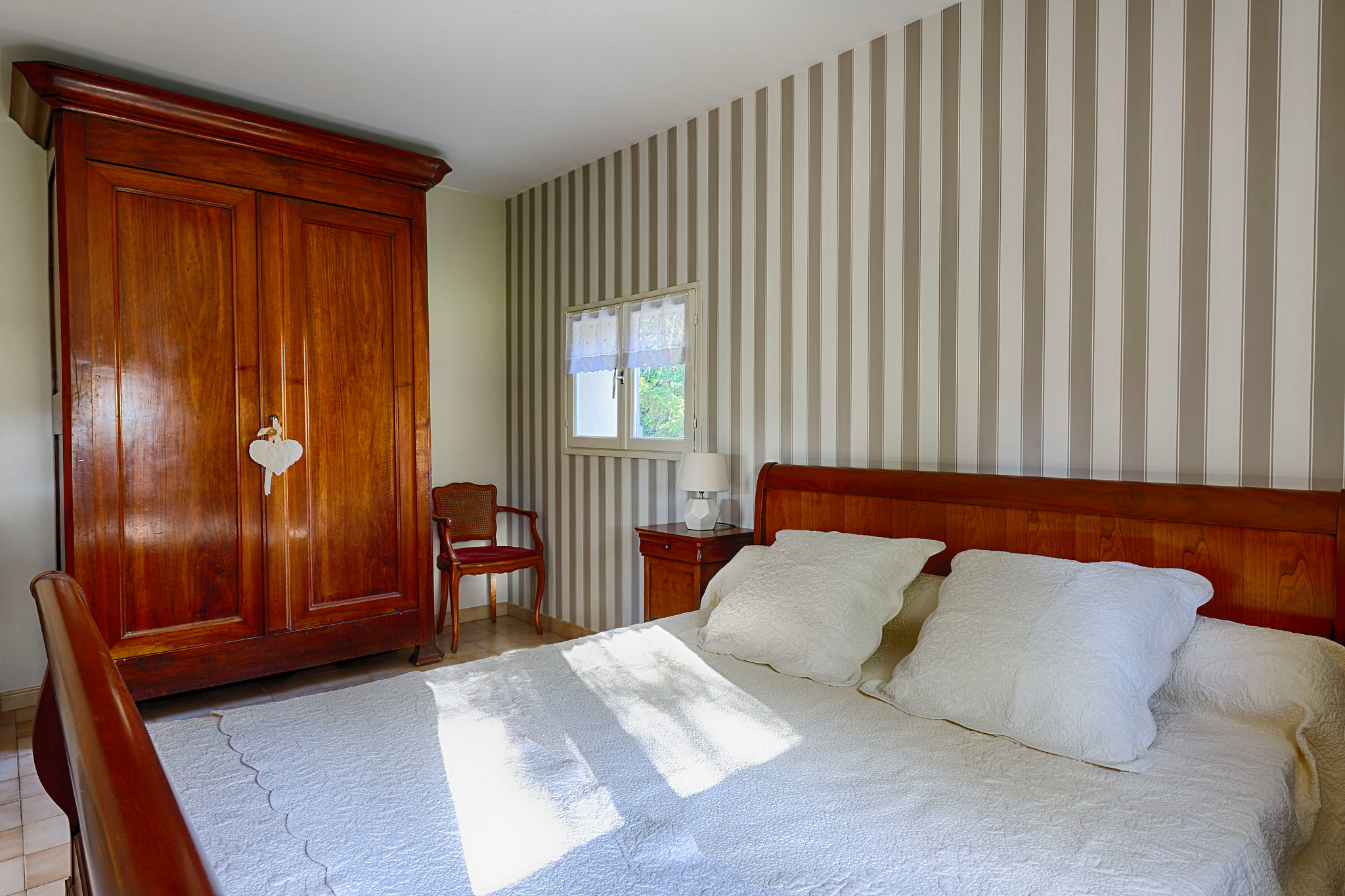 Chambre avec lit de 160x200